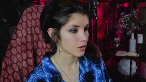 Hyeon Jin online show from 01/06/25, 08:39