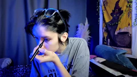 Hyeon Jin online show from 01/25/25, 08:53