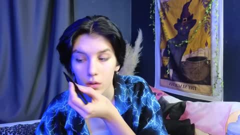 Hyeon Jin online show from 02/06/25, 08:45