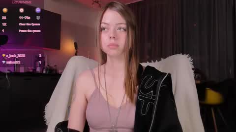 Miley. PVT open i have extra prices on nude show  online show from 03/10/25, 04:35