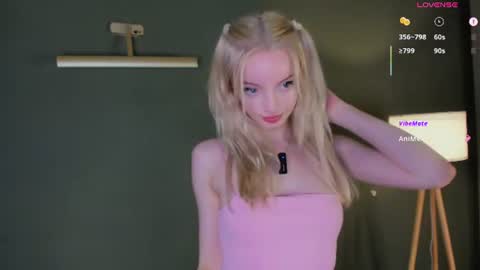 Kate online show from 06/15/26, 03:47