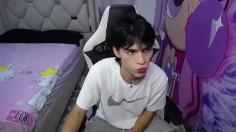 hyun jin online show from 10/20/25, 08:20