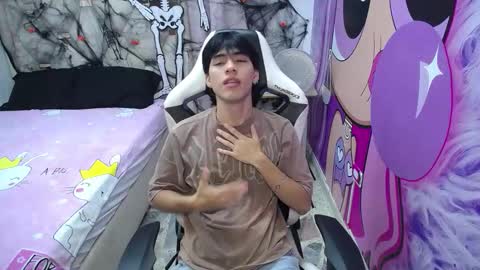 hyun jin online show from 10/21/25, 08:31