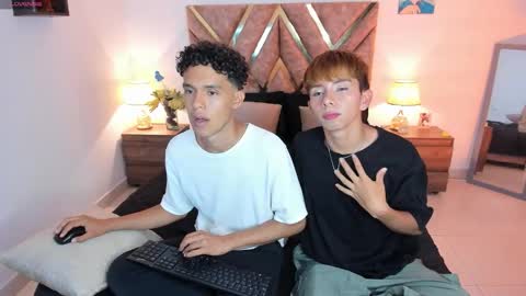 Son Hyunjin online show from 11/14/25, 07:01