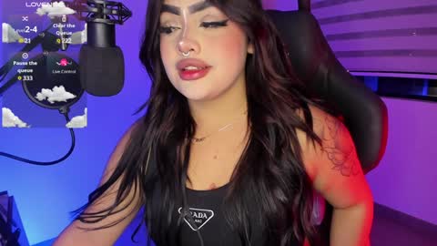 Snapshot of i_am_ari chatting on 12/10/24, 01:32 Ari online show from 12/10/24, 01:32