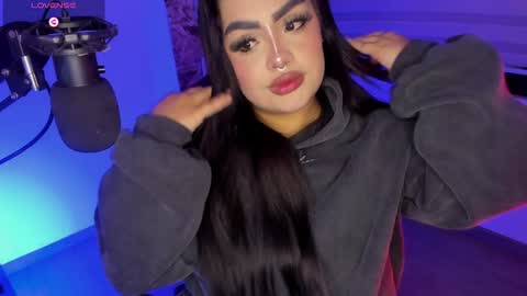 Snapshot of i_am_ari chatting on 02/04/25, 01:45 Ari online show from 02/04/25, 01:45