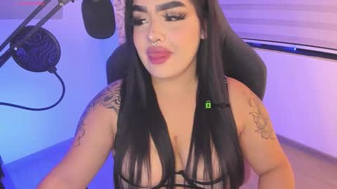 Snapshot of i_am_ari chatting on 09/25/25, 01:09 Ari online show from 09/25/25, 01:09