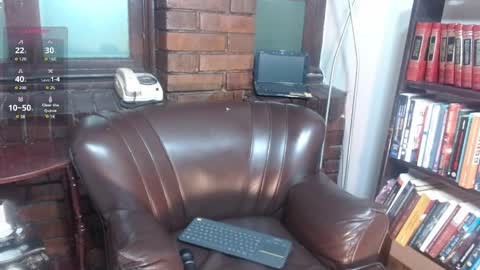 Snapshot of i_am_karoll chatting on 05/19/26, 03:24 karoll online show from 05/19/26, 03:24