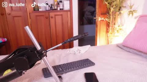 Snapshot of i_am_lucy1 chatting on 05/06/26, 10:31 Lucy online show from 05/06/26, 10:31