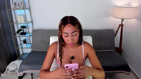 Snapshot of i_lulu chatting on 02/05/26, 06:56 Lul online show from 02/05/26, 06:56