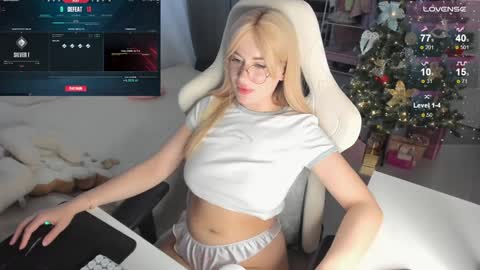 HiI am  EvaPVT is open  online show from 12/04/24, 12:47