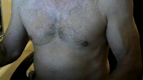 Snapshot of i_was_a_shy_dad chatting on 06/19/26, 01:04 i_was_a_shy_dad online show from 06/19/26, 01:04