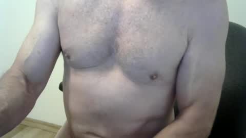 Snapshot of i_was_a_shy_dad chatting on 07/18/26, 12:31 i_was_a_shy_dad online show from 07/18/26, 12:31
