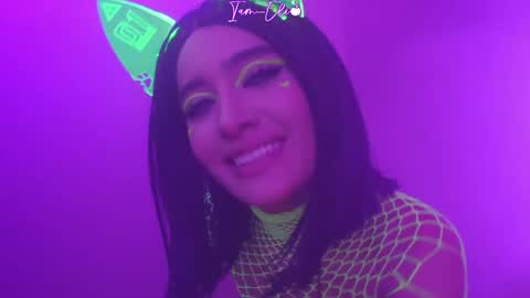       online show from 02/15/25, 04:36