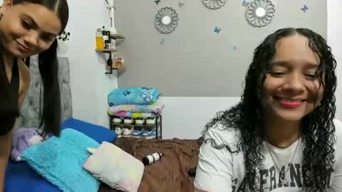 iam_mai online show from 10/03/25, 03:47