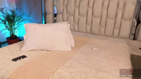 mia time online 3pm- 8pm online show from 09/19/25, 11:05