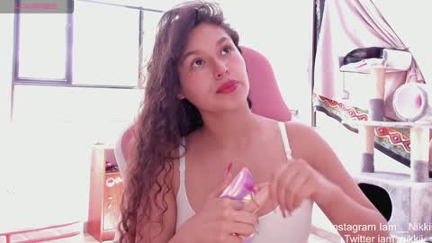 On instagram Imm  NikkiHelp me reach 100 likes online show from 12/17/24, 04:43