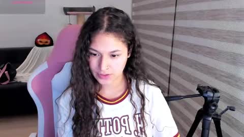 On instagram Imm  NikkiHelp me reach 100 likes online show from 09/22/25, 12:56