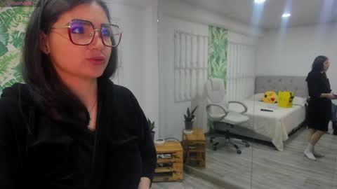 Snapshot of iam_sammy_01 chatting on 05/01/26, 12:10 Sammy online show from 05/01/26, 12:10
