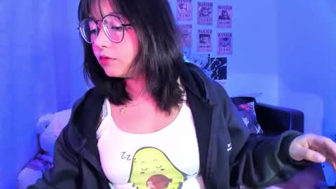 Zoe 3 online show from 09/21/25, 04:25