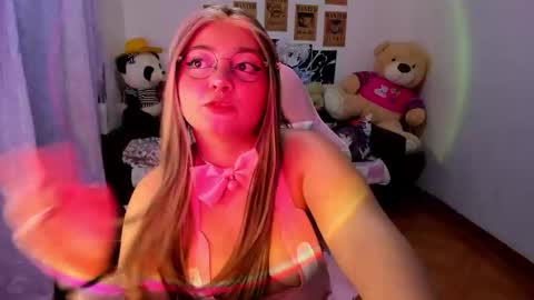 Zoe 3 online show from 12/13/25, 11:54