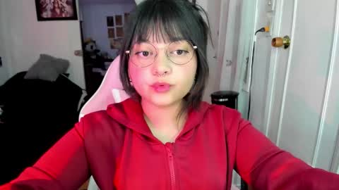 Zoe 3 online show from 12/17/25, 08:15