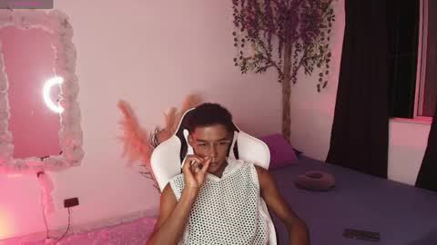 iamandrey_ online show from 04/14/26, 12:16