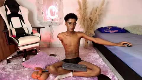 iamandrey_ online show from 07/02/26, 01:05