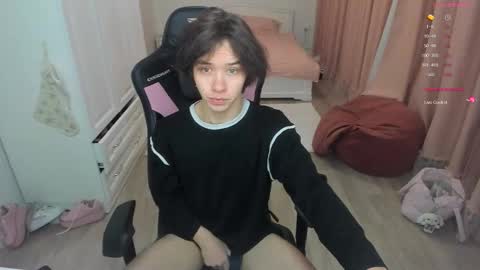 Cassie  STREAMS HERE EVERYDAY online show from 02/01/26, 05:22