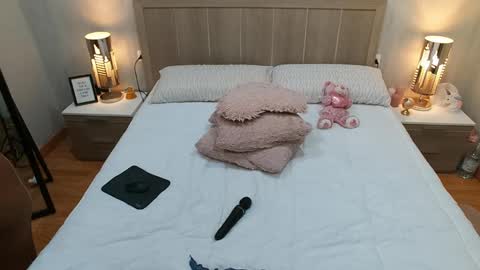 Crystal online show from 12/11/24, 07:03