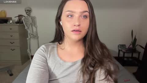 Crystal online show from 02/12/25, 04:33