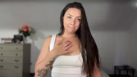 Crystal online show from 09/29/25, 04:56