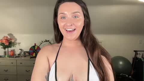 Crystal online show from 04/17/26, 03:37