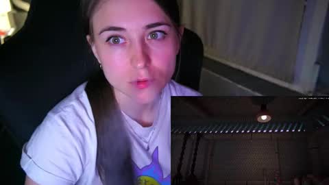 Dervindella online show from 09/19/25, 05:02