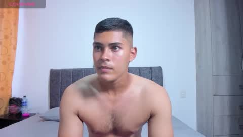 Dylan  independent model  online show from 12/13/25, 09:53