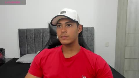 Dylan  independent model  online show from 01/06/26, 12:31