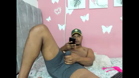 iamjes_1 online show from 12/05/25, 03:15