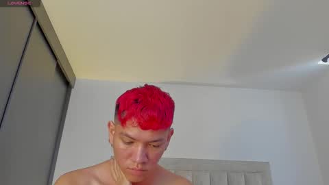 Juliiiiian online show from 11/29/25, 12:08