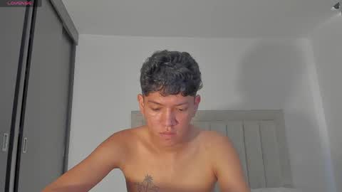 Snapshot of iamjulian_ chatting on 05/08/26, 12:54 Juliiiiian online show from 05/08/26, 12:54