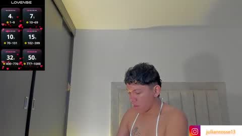 Snapshot of iamjulian_ chatting on 05/13/26, 11:29 Juliiiiian online show from 05/13/26, 11:29