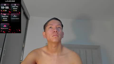 Snapshot of iamjulian_ chatting on 06/03/26, 11:02 Juliiiiian online show from 06/03/26, 11:02