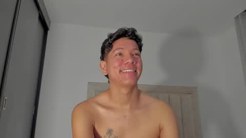 Snapshot of iamjulian_ chatting on 06/06/26, 11:04 Juliiiiian online show from 06/06/26, 11:04