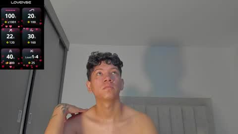 Snapshot of iamjulian_ chatting on 06/09/26, 11:11 Juliiiiian online show from 06/09/26, 11:11