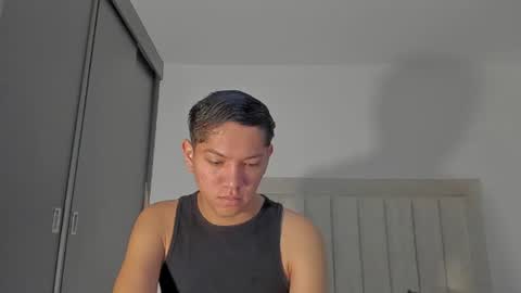 Snapshot of iamjulian_ chatting on 07/02/26, 11:27 Juliiiiian online show from 07/02/26, 11:27