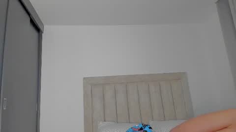 Snapshot of iamjulian_ chatting on 07/24/26, 11:19 Juliiiiian online show from 07/24/26, 11:19