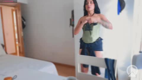 Snapshot of iamjulietaaa chatting on 06/08/26, 04:40 Julieta online show from 06/08/26, 04:40