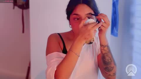 Snapshot of iamjulietaaa chatting on 08/04/26, 05:26 Julieta online show from 08/04/26, 05:26