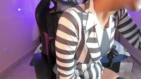 Nayuta online show from 10/03/25, 08:17