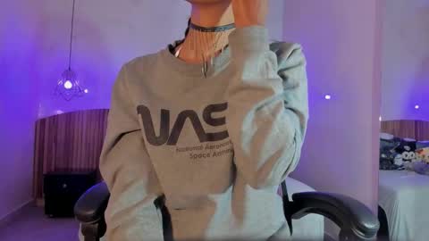 Nayuta online show from 11/17/25, 07:52