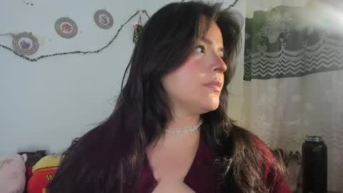 Snapshot of iamrouusie chatting on 05/10/26, 03:44 Rosie online show from 05/10/26, 03:44